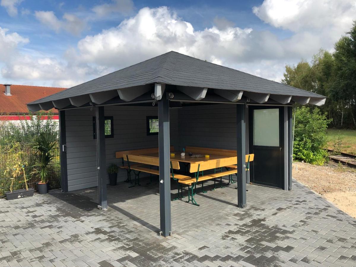 Gaestehaus Strauss Rodgau Bagian luar foto