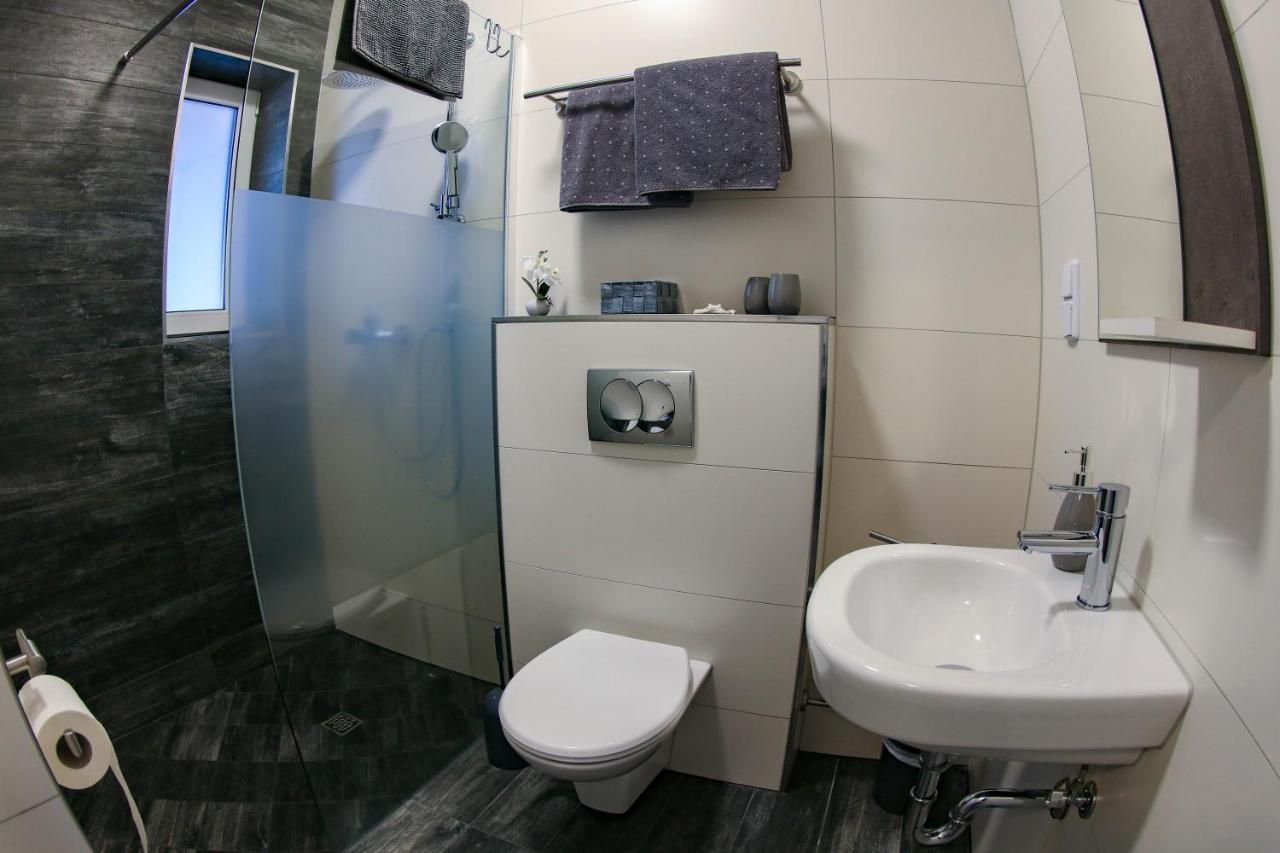 Gaestehaus Strauss Rodgau Bagian luar foto